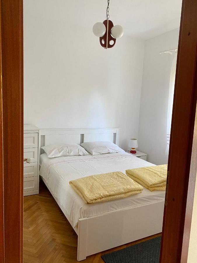 Apartmani Luka Zrnovo Eksteriør bilde