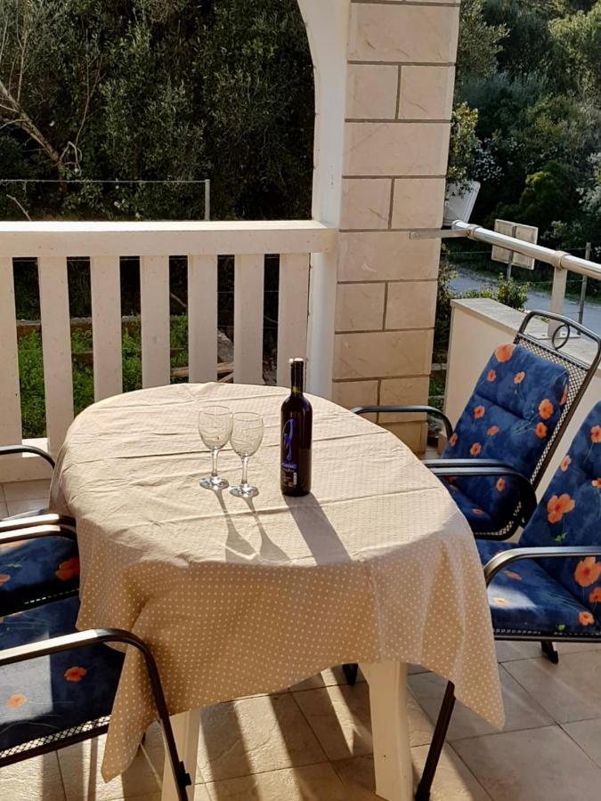 Apartmani Luka Zrnovo Eksteriør bilde