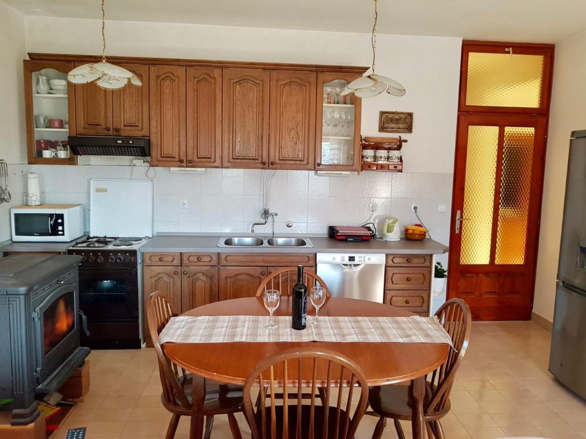 Apartmani Luka Zrnovo Eksteriør bilde