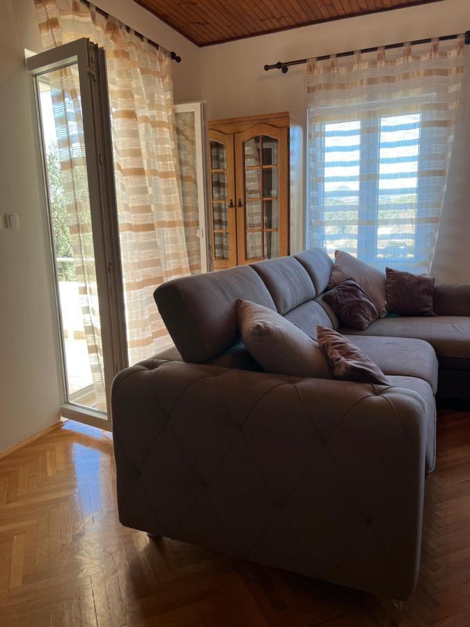 Apartmani Luka Zrnovo Eksteriør bilde